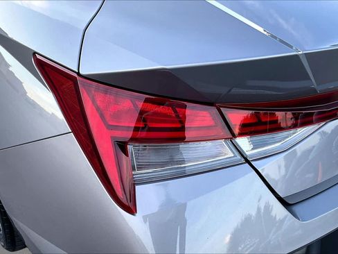 Used 2024 Hyundai Elantra Limited FWD image 28