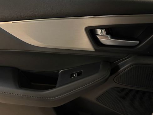 New 2026 Acura MDX SH-AWD image 40