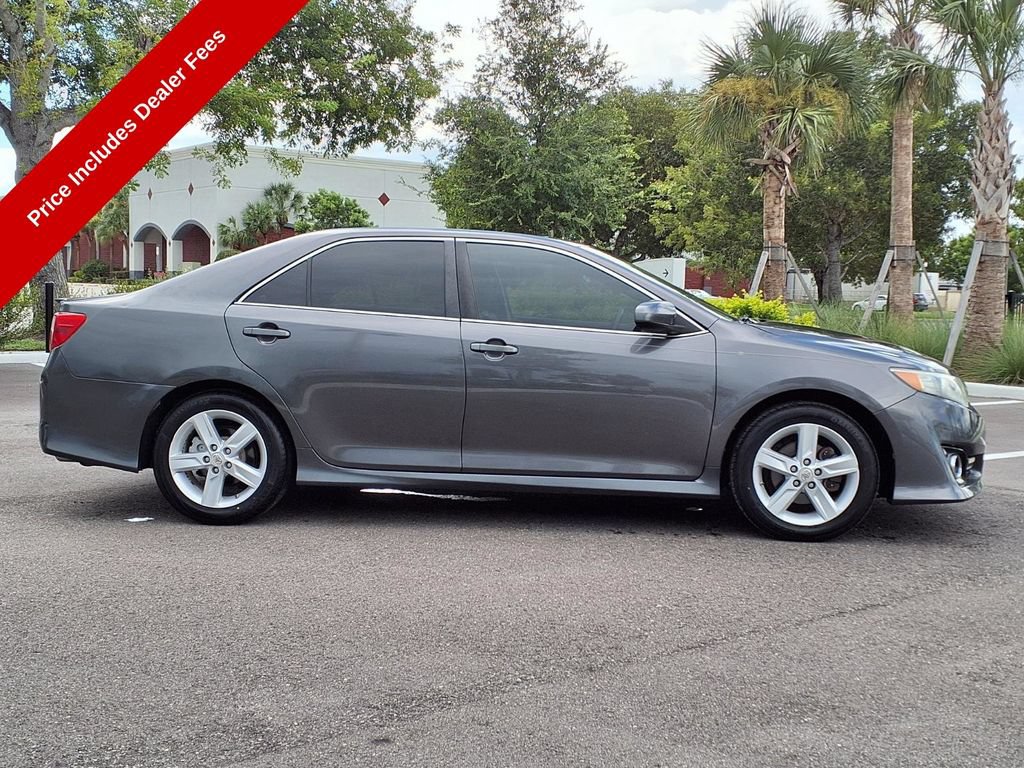 Used 2013 Toyota Camry SE w/ Leather Pkg FWD image 11