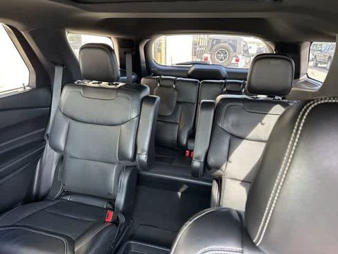 Used 2020 Ford Explorer ST w/ ST Street Pack image 5