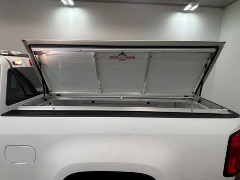 Used 2021 Chevrolet Colorado LT w/ Fleet Safety Package image 15