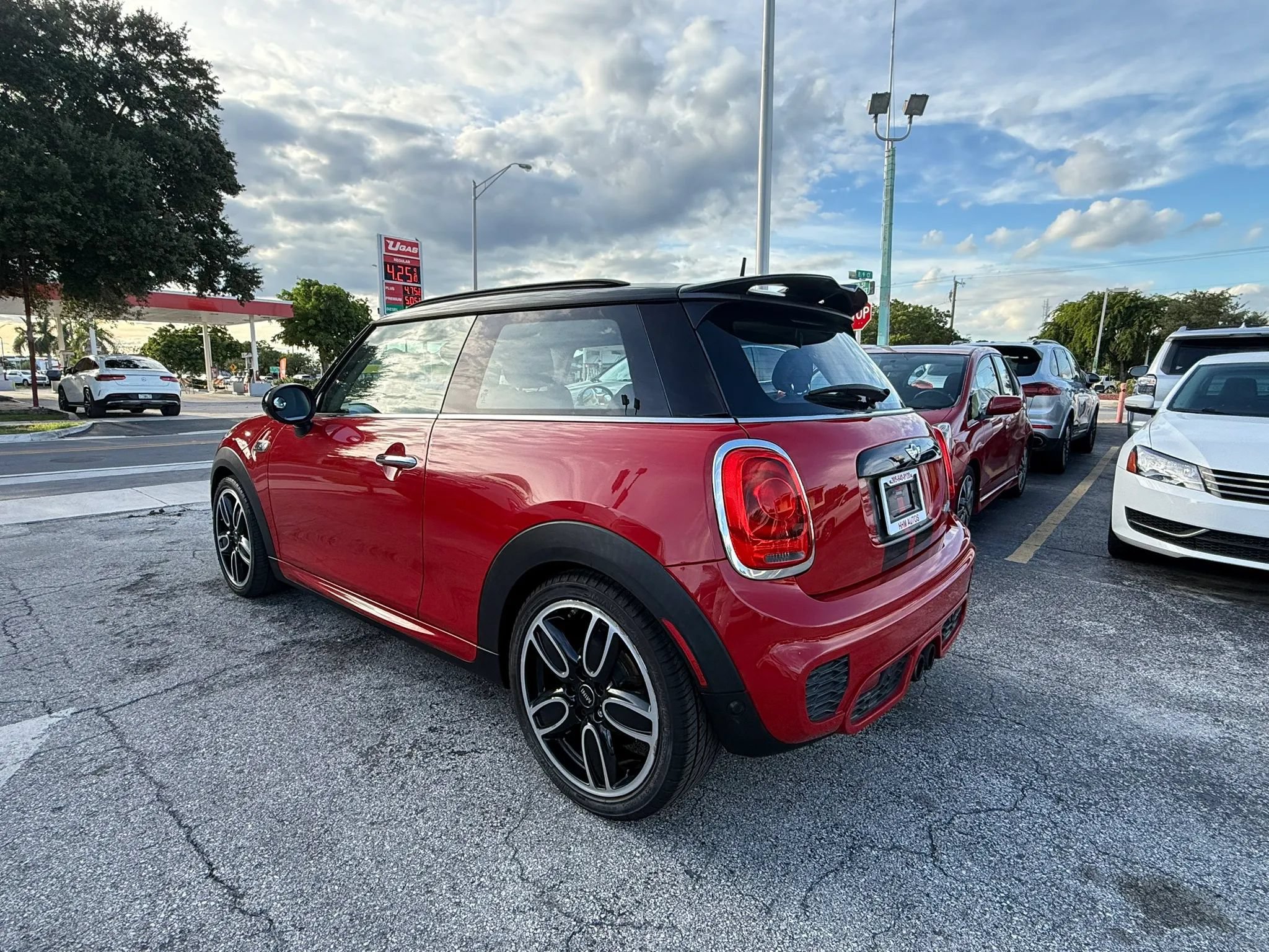Used 2017 MINI Cooper S FWD image 3