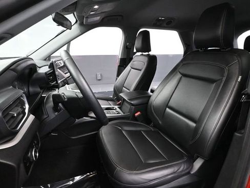 Used 2023 Ford Explorer XLT w/ Equipment Group 202A image 24