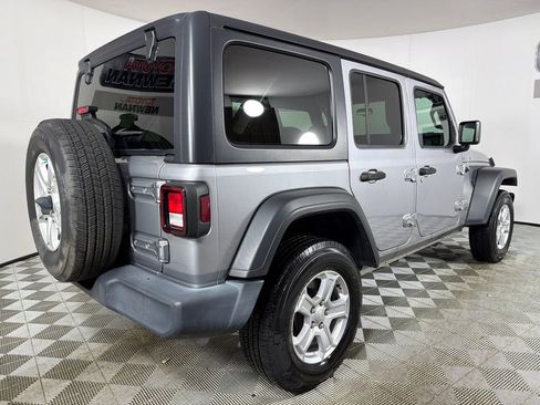 Used 2021 Jeep Wrangler Unlimited Sport AWD/4WD image 3