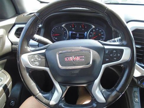 Used 2019 GMC Acadia SLT AWD/4WD image 8