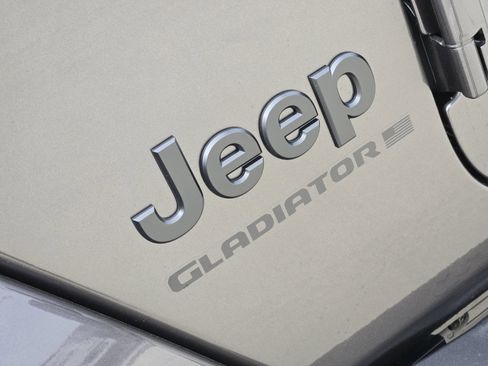 New 2026 Jeep Gladiator Sport image 9