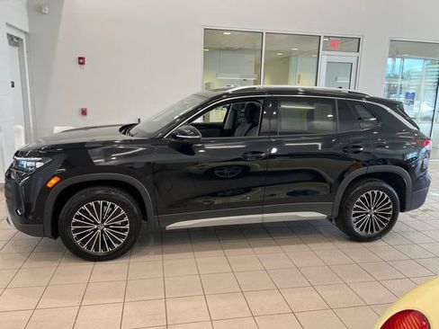 Used 2025 Volkswagen Tiguan S w/ 18" Wheel Package AWD/4WD image 4
