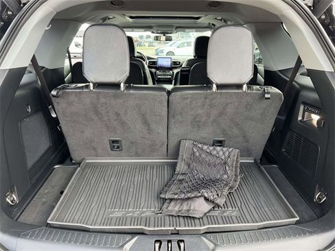 Certified 2022 Ford Explorer Limited w/ Equipment Group 301A image 7