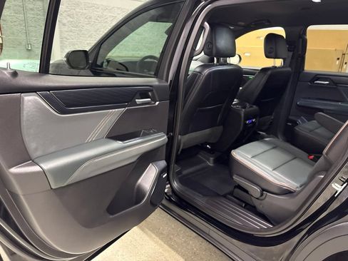 Used 2025 GMC Acadia AT4 w/ LPO, Floor Liner Package AWD/4WD image 30