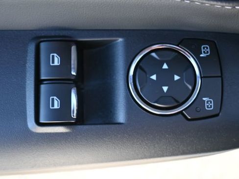 Used 2025 Ford Mustang GT Premium image 11