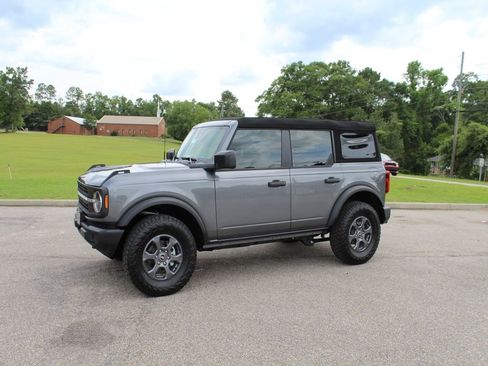 New 2025 Ford Bronco 4-Door AWD/4WD image 1