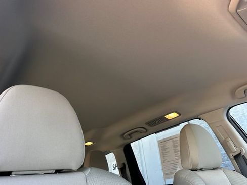 Used 2023 Subaru Ascent Premium w/ Convenience Package AWD/4WD image 19