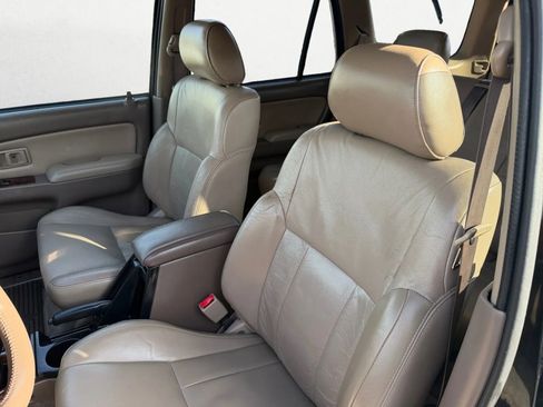 Used 2002 Toyota 4Runner Limited image 16