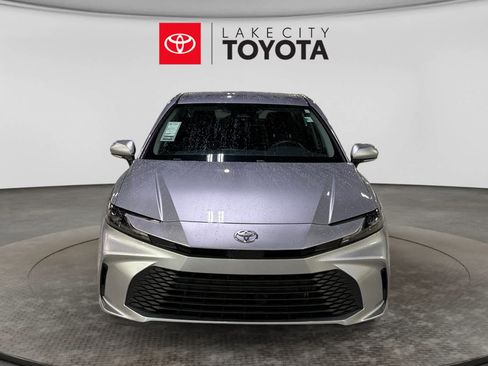 Used 2025 Toyota Camry LE FWD image 14