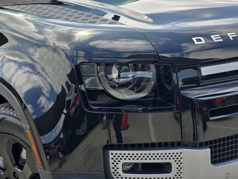 Used 2024 Land Rover Defender 110 S AWD/4WD image 32