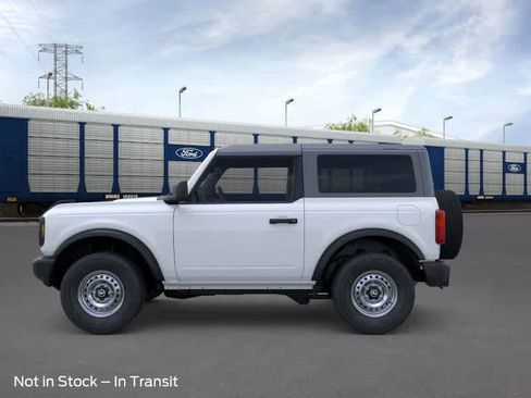 New 2026 Ford Bronco Base image 3