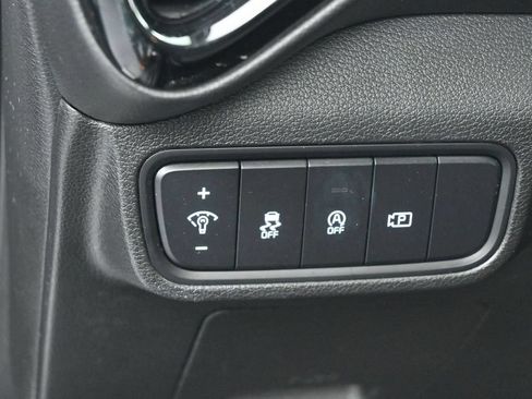 Used 2023 Kia Soul S FWD image 16
