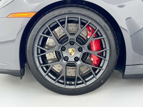 Certified 2026 Porsche 911 Targa 4 GTS image 32