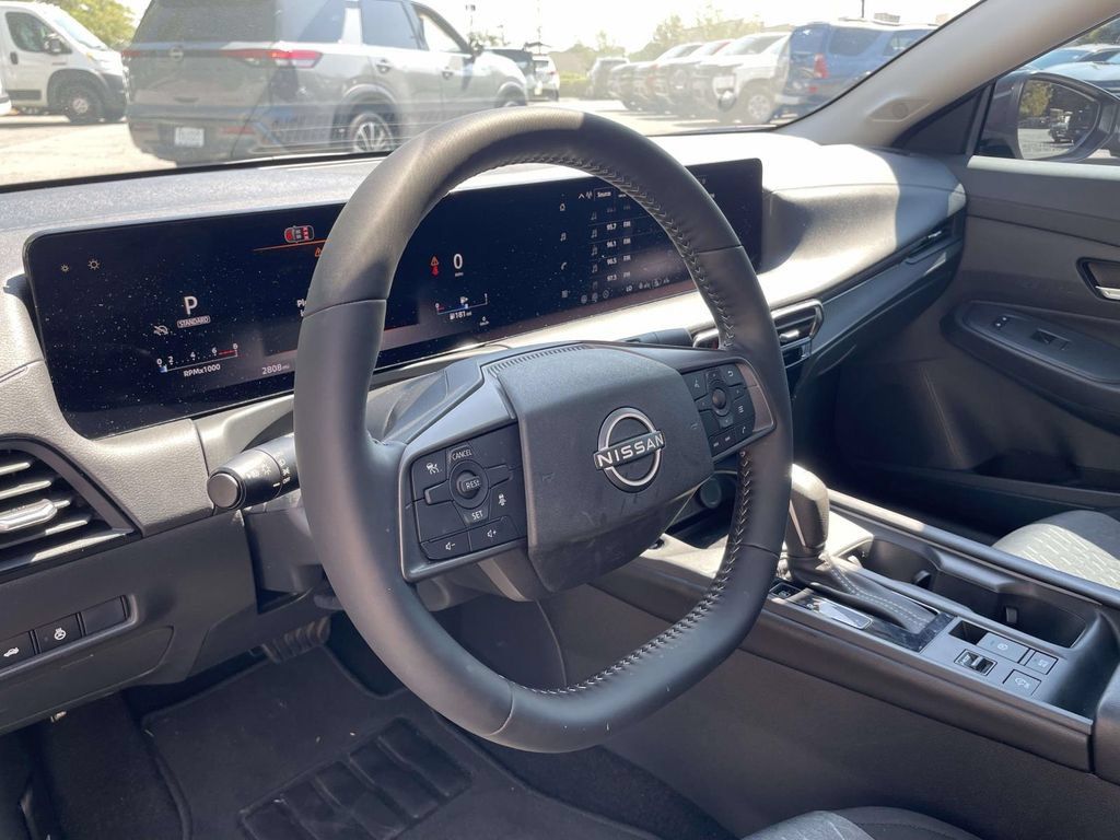 Used 2026 Nissan Sentra SV w/ SV Convenience Package FWD image 19
