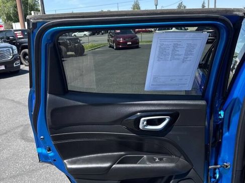 Used 2022 Jeep Compass Latitude AWD/4WD image 10