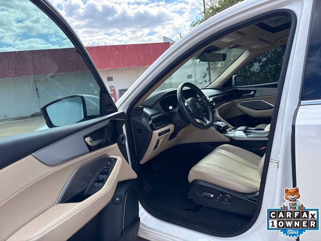 Used 2023 Acura MDX SH-AWD image 9