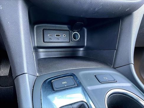 Used 2023 Chevrolet Equinox LT image 27