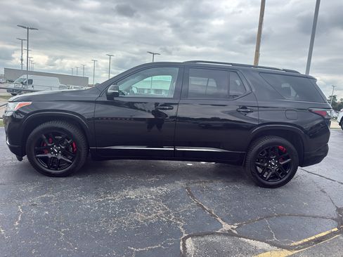 Certified 2018 Chevrolet Traverse Premier w/ Redline Edition AWD/4WD image 6
