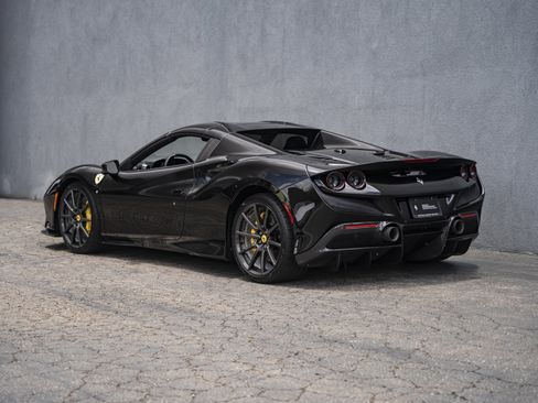 Certified 2022 Ferrari F8 Tributo RWD image 12