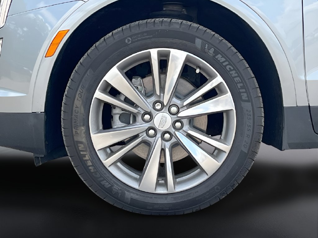 Used 2025 Cadillac XT5 Premium Luxury w/ LPO, Floor Liner Package FWD image 33
