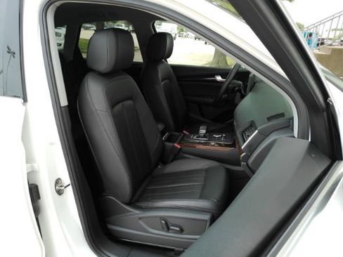 Used 2020 Audi Q5 2.0T Premium AWD/4WD image 23