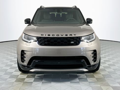 Used 2024 Land Rover Discovery Dynamic SE image 2