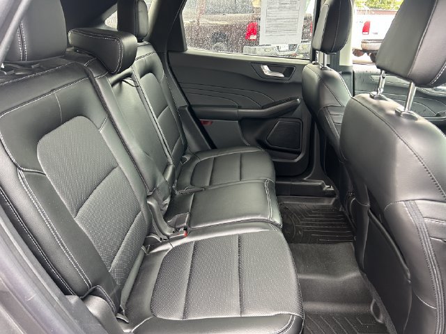 Used 2022 Ford Escape Titanium w/ Class II Trailer Tow Package AWD/4WD image 31