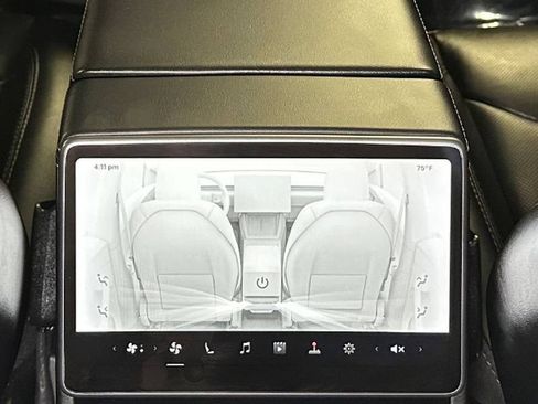 Used 2026 Tesla Model Y Long Range AWD/4WD image 35