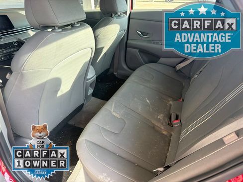 Used 2024 Hyundai Elantra SEL FWD image 9