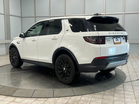Used 2020 Land Rover Discovery Sport SE image 5