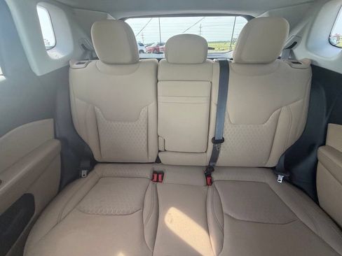 Used 2018 Jeep Compass Sport AWD/4WD image 21