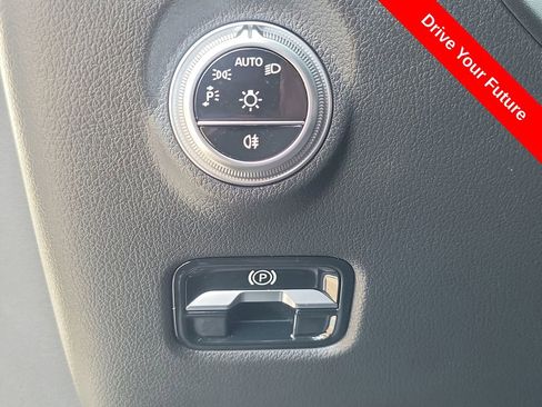 Used 2023 Mercedes-Benz C 300 Sedan image 18