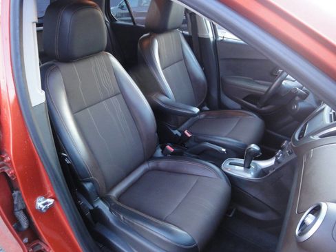 Used 2015 Chevrolet Trax LT w/ LT Plus Package AWD/4WD image 12