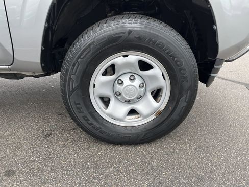 Used 2021 Toyota Tacoma SR image 12