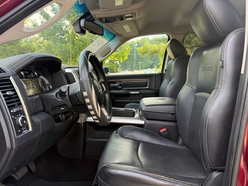 Used 2016 RAM 1500 Laramie AWD/4WD image 32