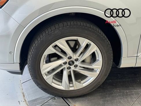 Used 2024 Audi Q7 3.0T Prestige AWD/4WD image 4