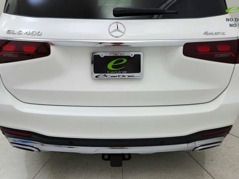 Used 2025 Mercedes-Benz GLS 450 4MATIC w/ AMG Line Exterior image 11