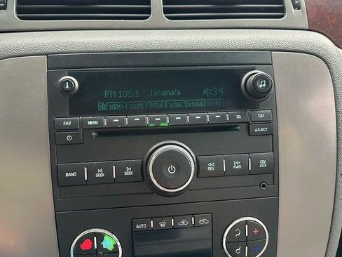 Used 2009 GMC Sierra 1500 SLT w/ Suspension Package, Off-Road image 16