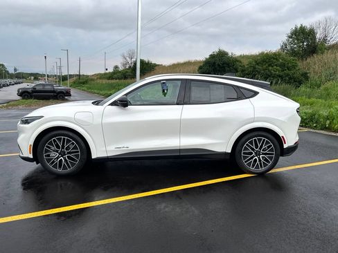 Certified 2025 Ford Mustang Mach-E Premium AWD/4WD image 9