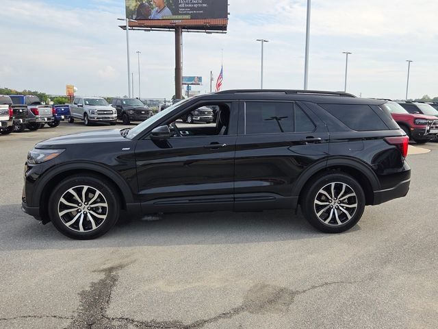New 2026 Ford Explorer ST-Line w/ Premium Package RWD image 4