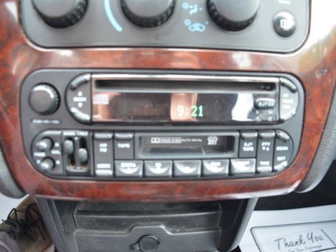 Used 2002 Dodge Stratus SE Plus FWD image 31