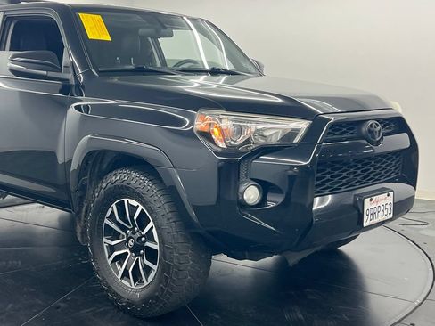 Used 2019 Toyota 4Runner SR5 Premium RWD image 4