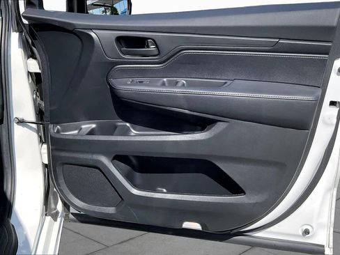 Used 2025 Honda Odyssey Sport-L image 22