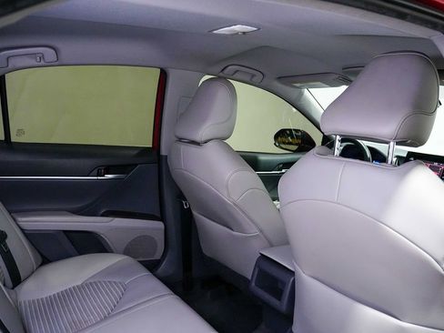 Used 2021 Toyota Camry SE FWD image 24