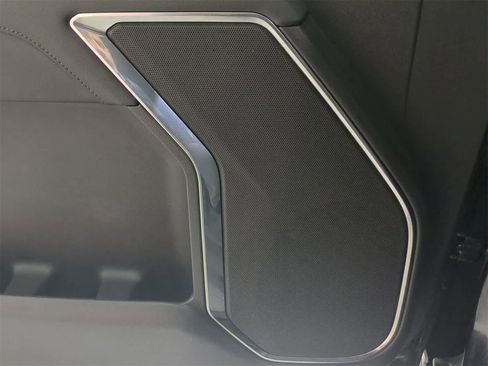 Used 2023 GMC Sierra 1500 Elevation image 29